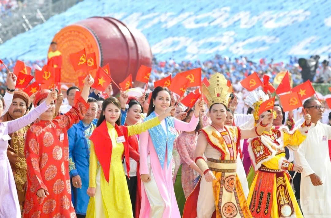 Văn hóa-con người là nền tảng và động lực phát triển bền vững